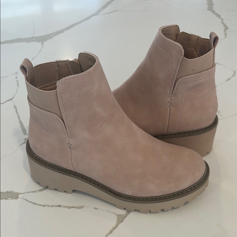 Kohl's Pink Chelsea Boots